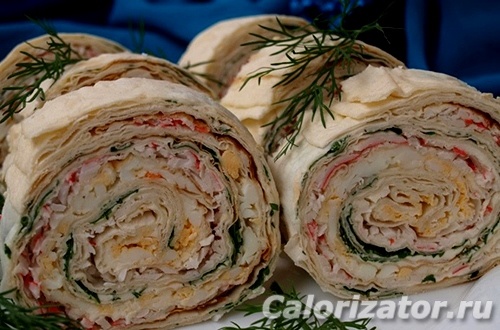 Рулет из лаваша с майонезом и крабовыми палочками