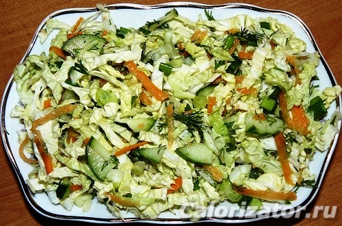 Свежий салат из капусты морковки и огурца Свежий салат из капусты морковки и огурца