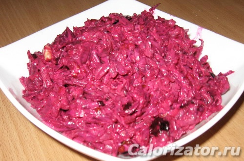 Салат из свеклы вареной с чесноком и майонезом Салат из свеклы вареной с чесноком и майонезом