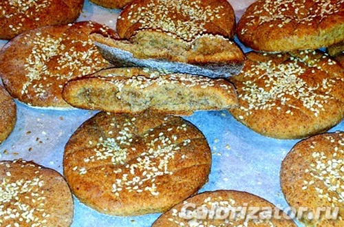 Лепешки ржаные с семенами Лепешки ржаные с семенами