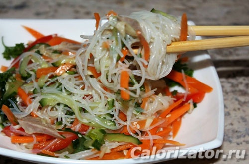 Салат с фунчозой Салат с фунчозой