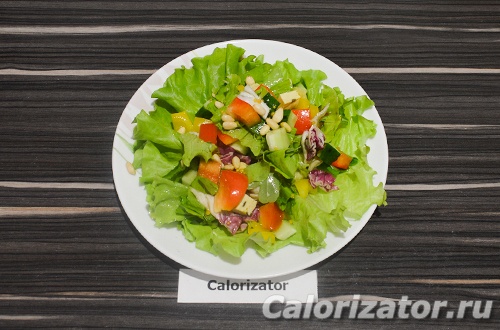 Салат с тофу и кедровыми орешками Салат с тофу и кедровыми орешками