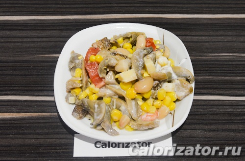 Салат с шампиньонами и фасолью Салат с шампиньонами и фасолью