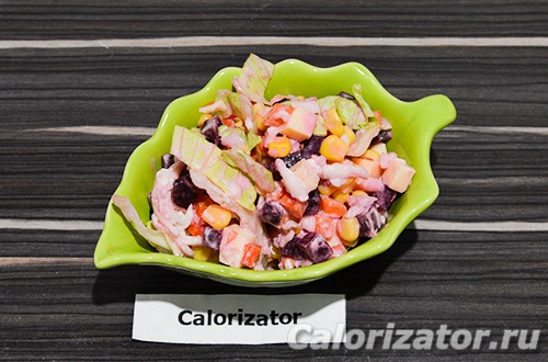 Легкий салат с отварной свеклой и кукурузой Легкий салат с отварной свеклой и кукурузой