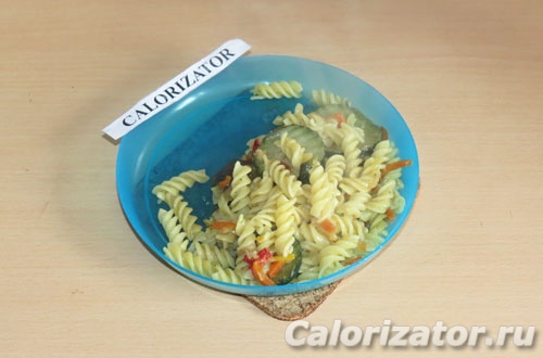 Макароны с овощами Макароны с овощами