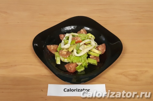 Салат с кальмаром и овощами Салат с кальмаром и овощами