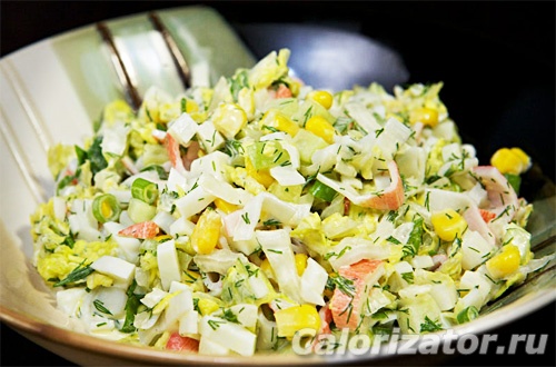 Салат с крабовыми палочками и кукурузой рецепт с пошагово Салат с крабовыми палочками и кукурузой рецепт с пошагово