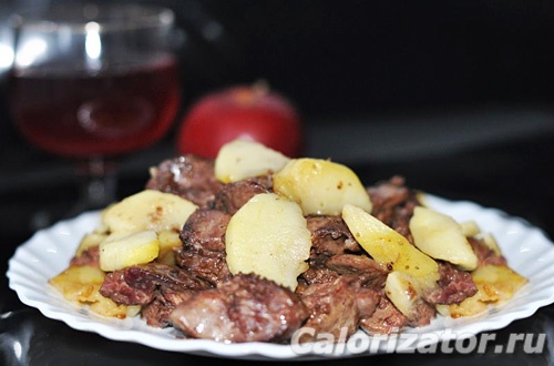 Куриная печень с яблоками Куриная печень с яблоками