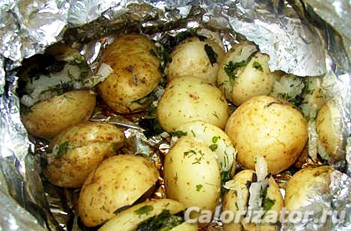 Печеный картофель с салом Печеный картофель с салом