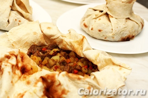 Мясо в армянском лаваше Мясо в армянском лаваше