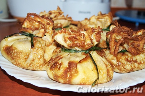 Блинные мешочки с шампиньонами Блинные мешочки с шампиньонами