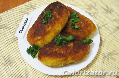 Картофельные пирожки с сардельками Картофельные пирожки с сардельками