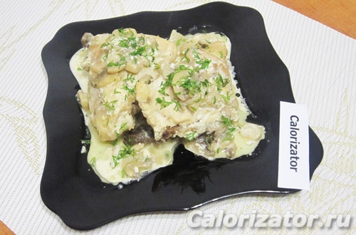Курица с грибами, тушенная в сметане Курица с грибами, тушенная в сметане