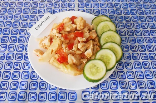 Куриное филе с цветной капустой и сметаной Куриное филе с цветной капустой и сметаной
