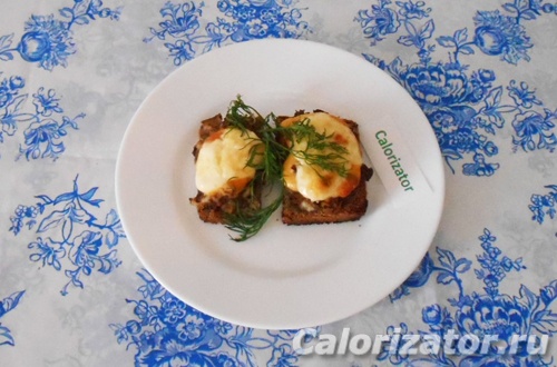 Бутерброд с шампиньонами и кальмарами Бутерброд с шампиньонами и кальмарами