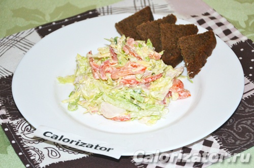 Салат с копченой курицей и овощами Салат с копченой курицей и овощами