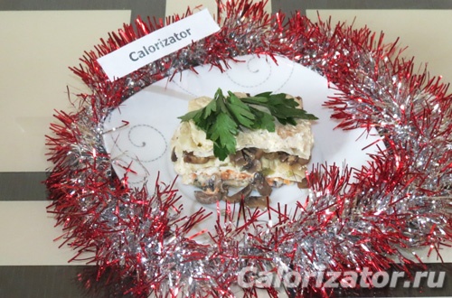 Слоеная закуска с шампиньонами Слоеная закуска с шампиньонами