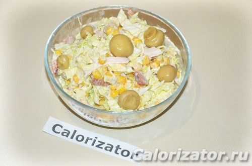 Салат с копченой куриной грудкой Салат с копченой куриной грудкой