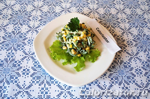 Салат с зеленью и кукурузой Салат с зеленью и кукурузой