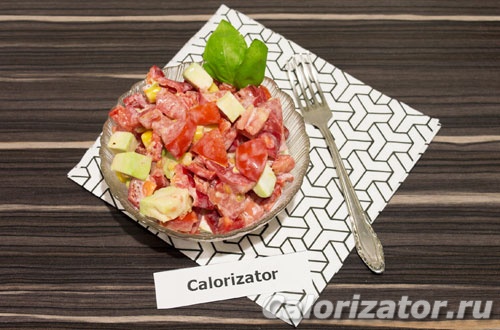 Томатный салат с кукурузой и авокадо Томатный салат с кукурузой и авокадо