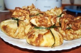 Блинные мешочки с шампиньонами Блинные мешочки с шампиньонами