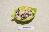 Салат из капусты с кукурузой Салат из капусты с кукурузой